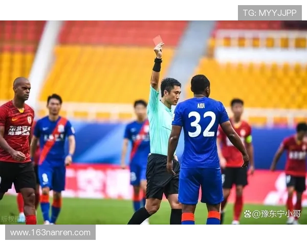 Marcenaro发挥稳健 黄牌判罚公正无异